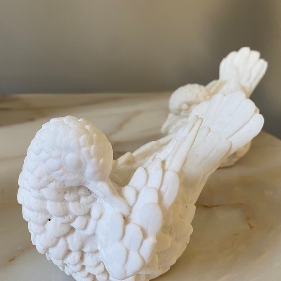 Pair of Two White Alabaster Lovebird Dove Figurines Vintage - Picture 6 of 13